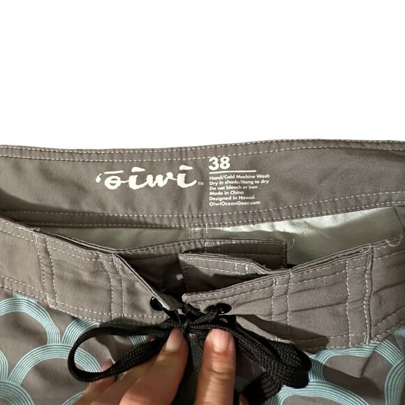 O’iwi ~ Ehiku Kane Board Shorts ~Super-soft & lightweight ~paddle canoe ~size 38 - Picture 7 of 12